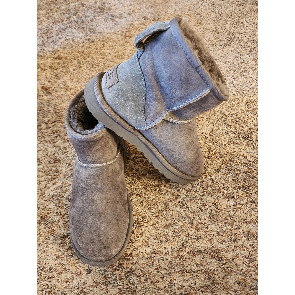 UGG Classic Mini Boots Grey Suede Size 6 NWOT